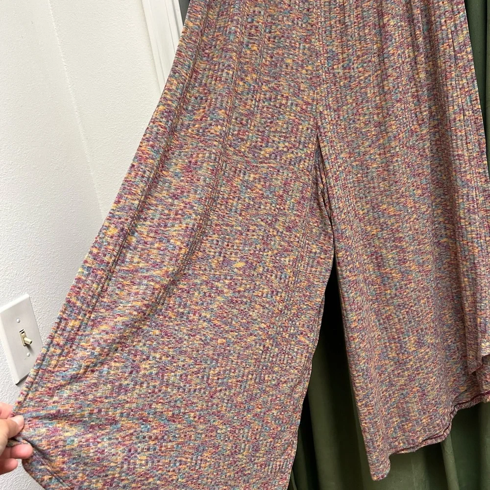 Daily Practice fit. Super soft and cozy. - Picture 11 of 13